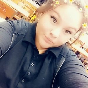 Meet your Posher, Yadira